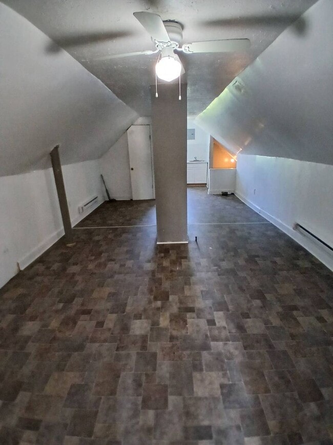 Building Photo - 3277 E 146th St