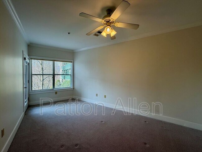 Building Photo - 9 Kenilworth Knl