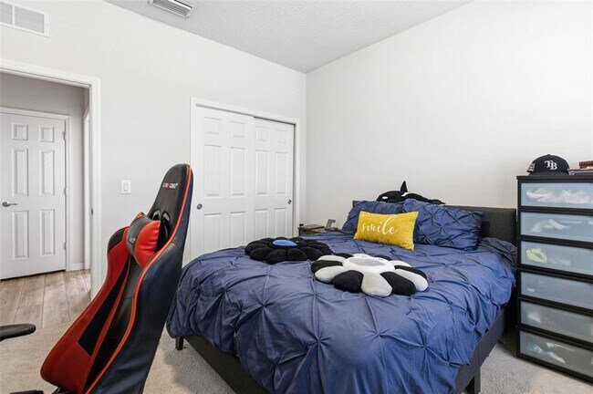 Building Photo - 5303 Levana St