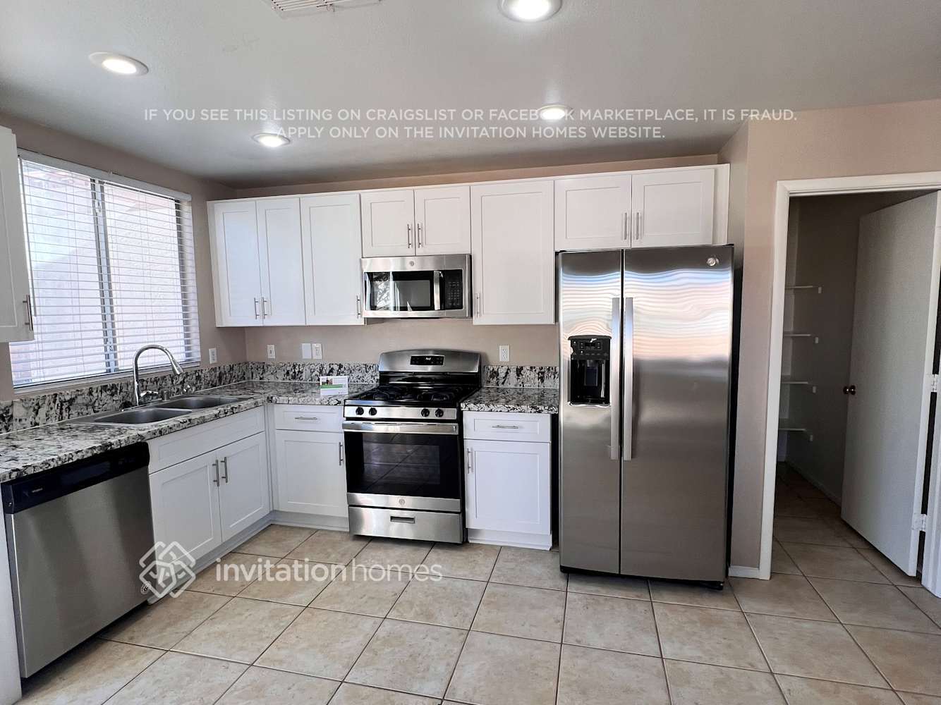 Building Photo - 876 Tollbrook Way