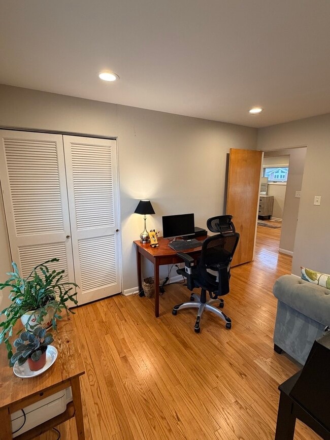 Building Photo - 137 Richard Ave