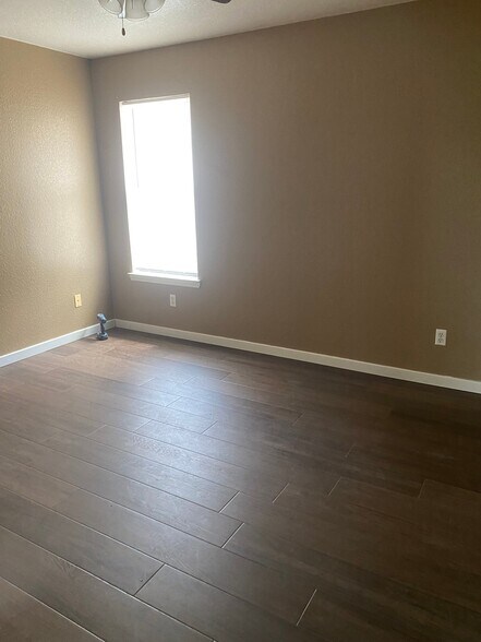 Building Photo - 2613 Schwald Rd