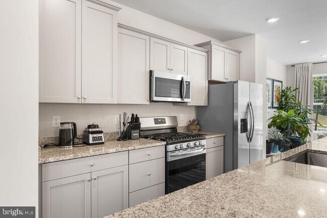 Building Photo - 2802 Bridgewater Dr