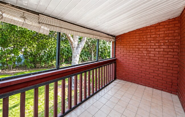 Building Photo - FOR RENT – CHARMING 1-BEDROOM CONDO IN SAINT PETERSBURG, FL