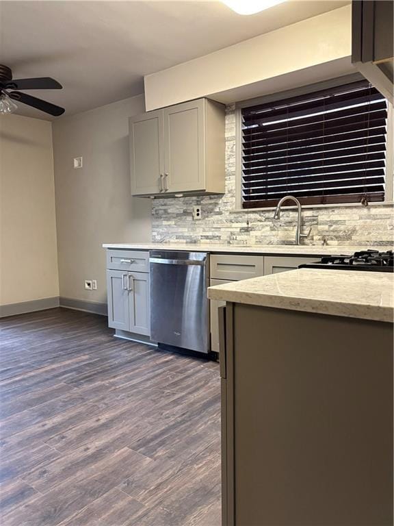 Building Photo - 1562 Linksview Close