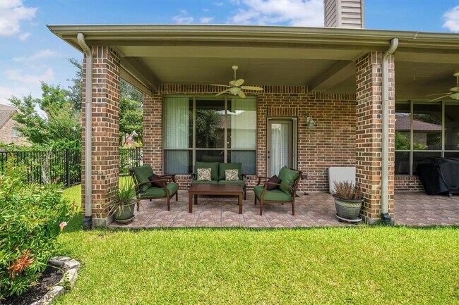 Building Photo - 18419 Willow Oak Bend Dr
