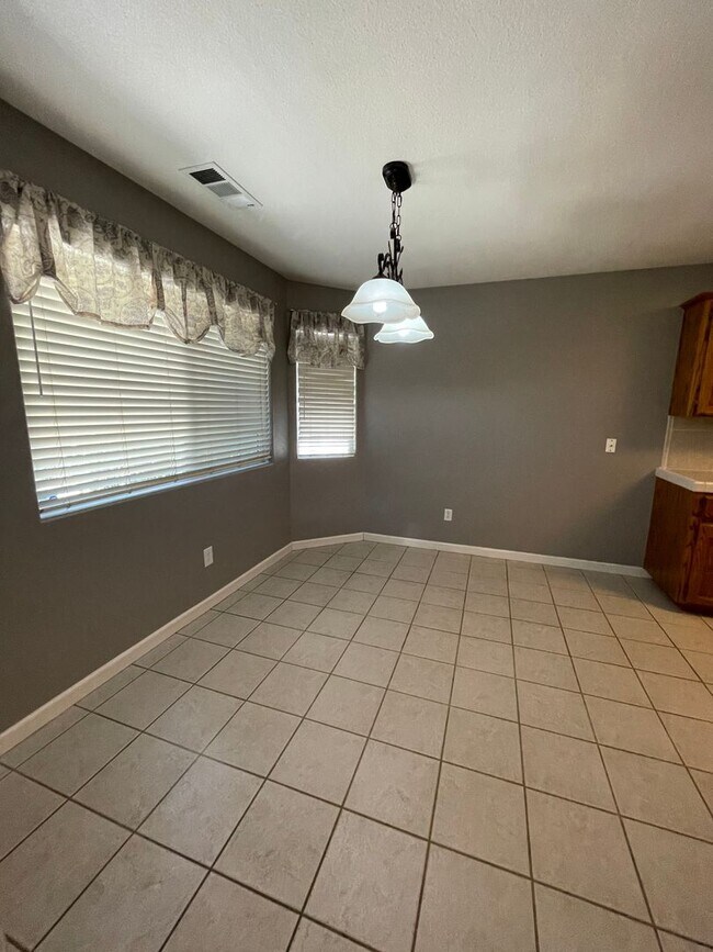 Building Photo - Southeast Visalia home coming soon!
