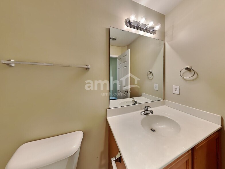 Building Photo - 1071 Heritage Manor Dr