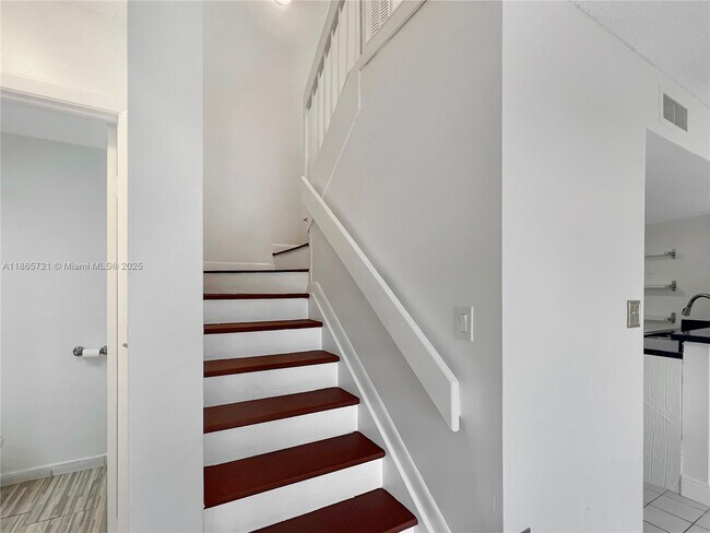 Building Photo - 8515 NW 3rd Ln