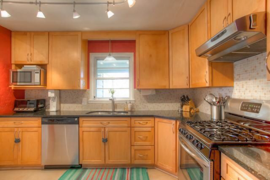 Updated Kitchen w/ Granite - 3300 Medina Avenue