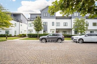 Building Photo - 3111 St Elmo Ave