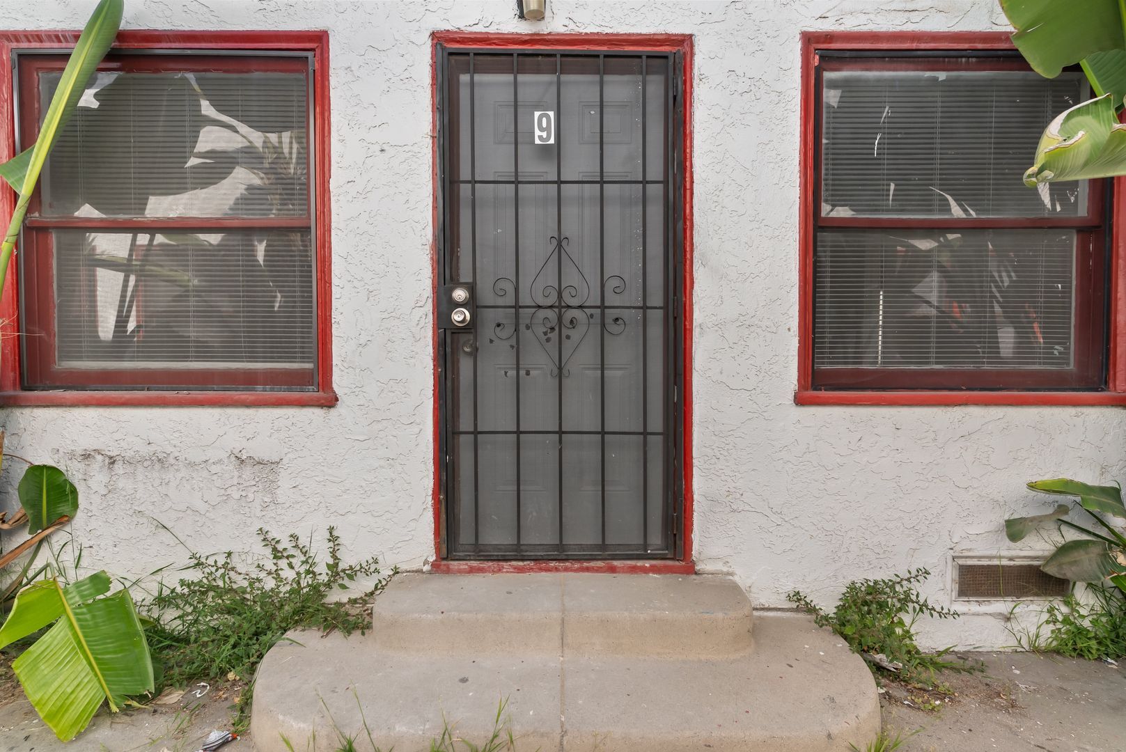 Building Photo - 1045 E 4th St