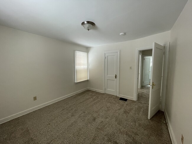 Main Bedroom - 610 Virginia Ave