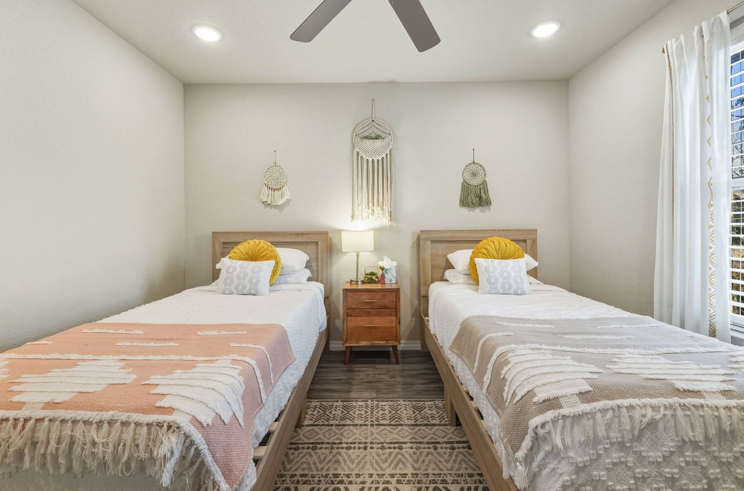 Building Photo - 9 Purfleet Dr