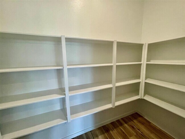 Building Photo - 17202 Coppice Oak Dr