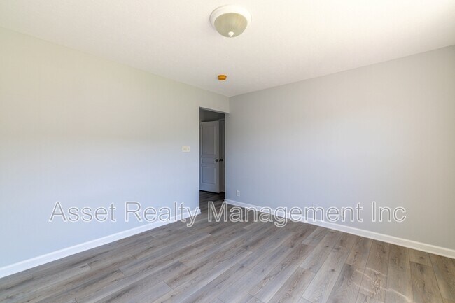 Building Photo - 1217 Dreamview Ln