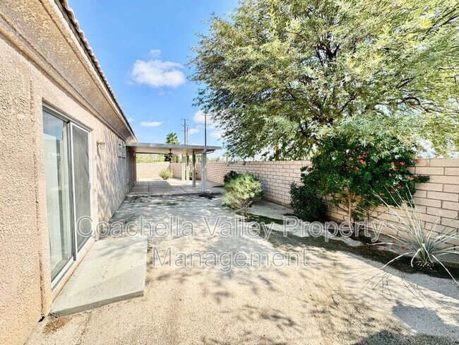 Building Photo - 74091 Daisy Ln