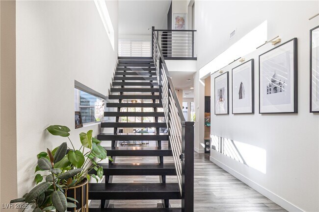 Building Photo - 10967 White Alder Pl