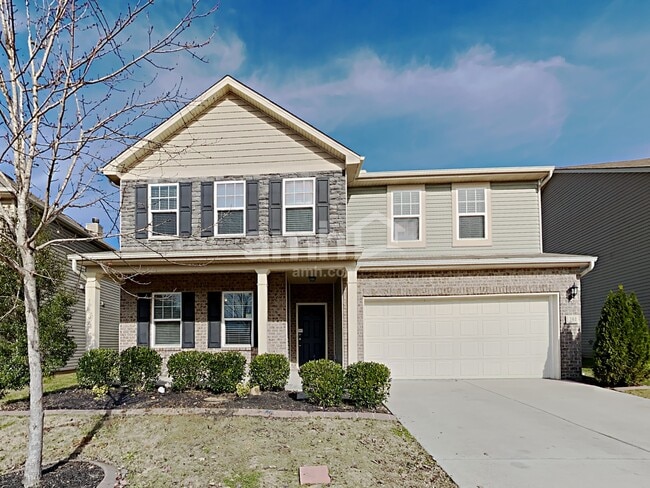 Building Photo - 702 White Oak Dr