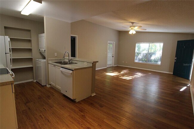 Building Photo - 8114 45th Ct E