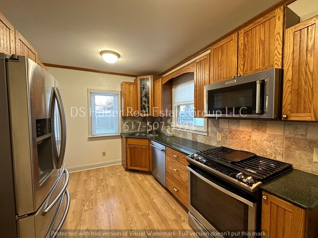 Building Photo - 1027 Climax St
