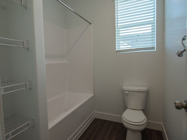 Building Photo - *Harmony Ridge in Mapleton