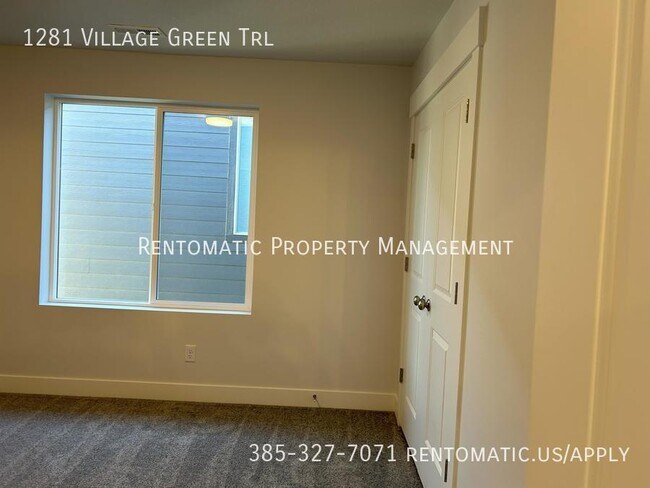 Building Photo - 1281 Vlg Grn Trl