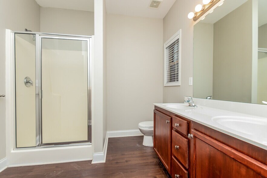 Building Photo - 112 Pristine Dr