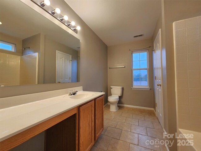 Building Photo - 6830 Babbling Brook Ln