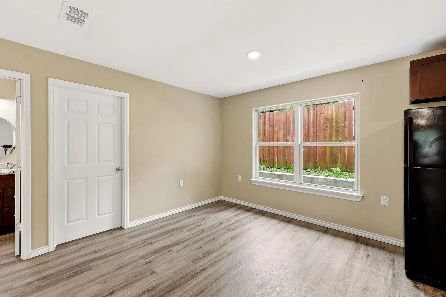 Building Photo - 612 Timberline Dr