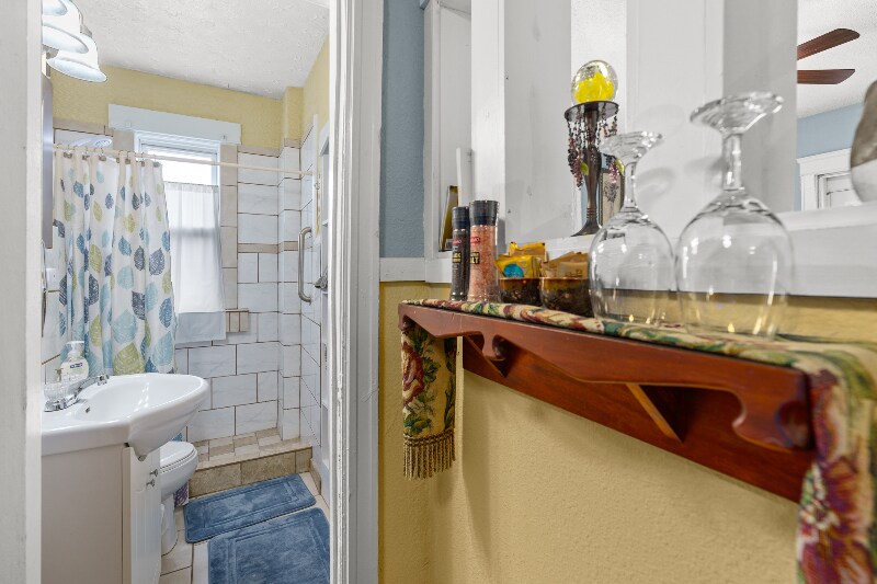 Building Photo - 22 Emmet St