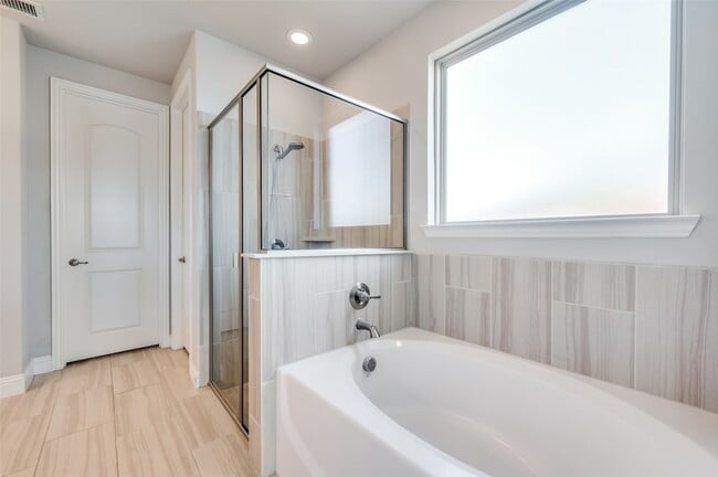 Building Photo - 16380 Moss Haven Ln