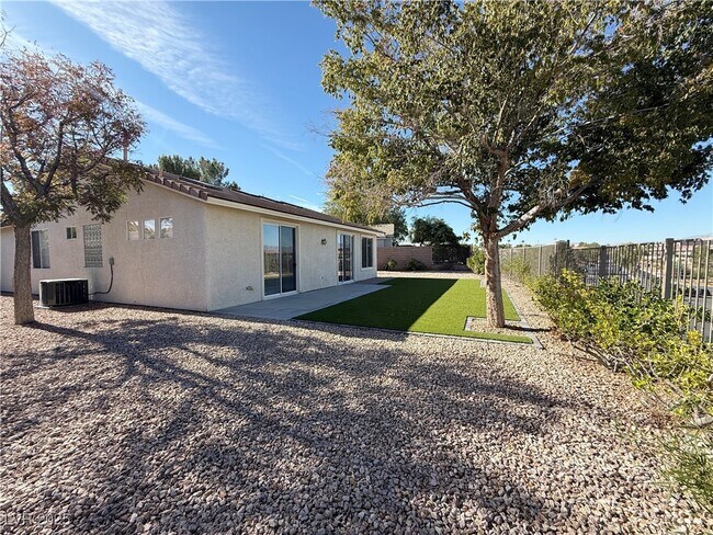 Building Photo - 2384 Spirito Ave