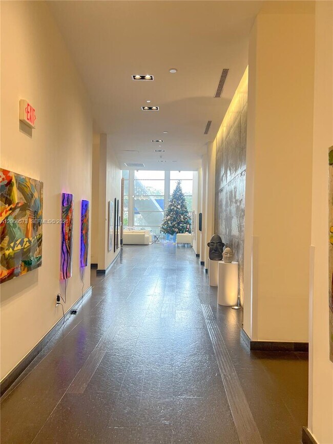 Building Photo - 888 Biscayne Blvd