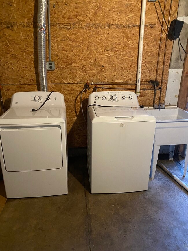 Building Photo - 782 Rte 9