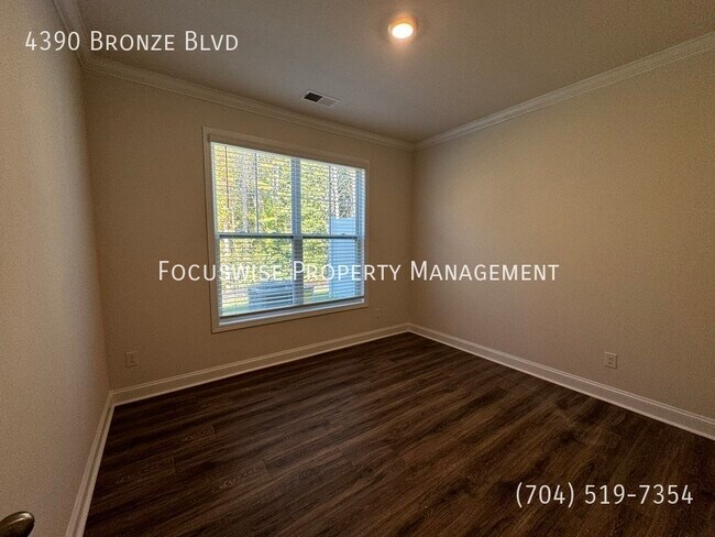 Building Photo - 4390 Bronze Blvd