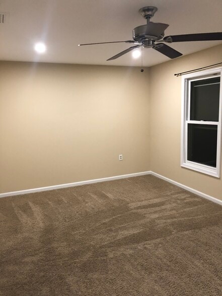 Master bedroom carpet - 5682 Cabells Mill Ct