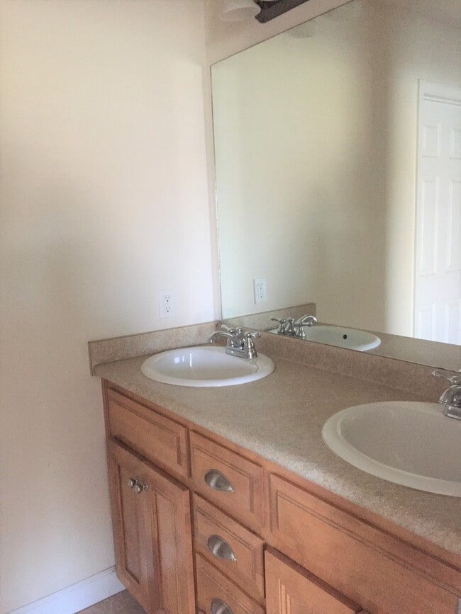 Building Photo - Stylish and Spacious 3BR/2BA Rental Home with Modern Amenities in Ray City, GA! Minutes from Mood...