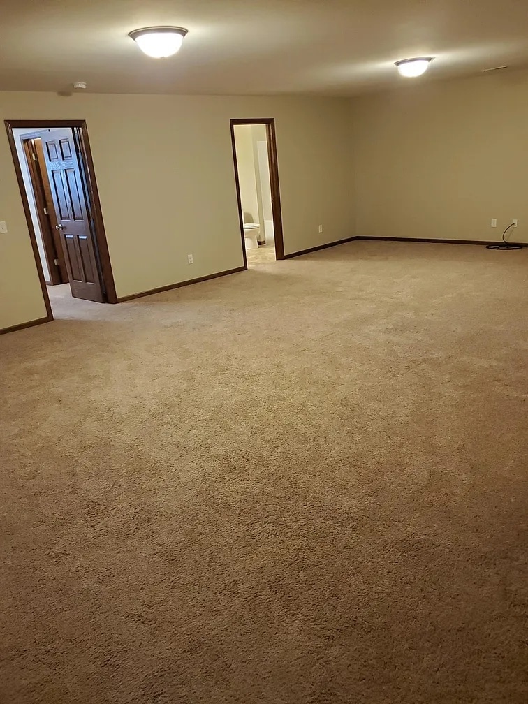 Building Photo - 536 Meadow Oak Cir