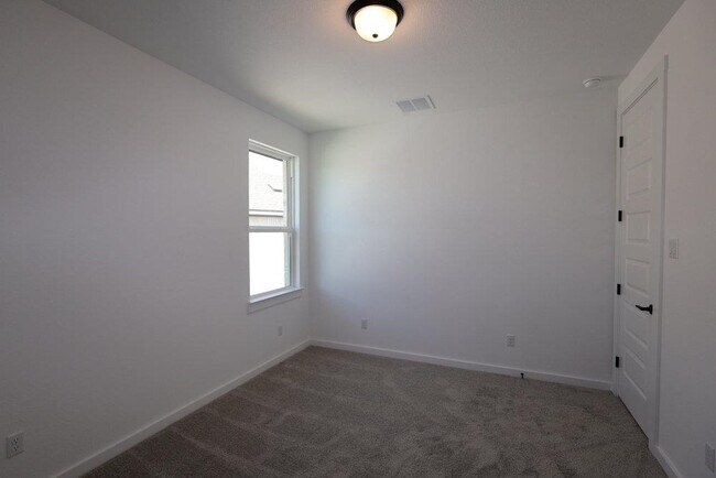 Building Photo - 2728 Cressman Cv