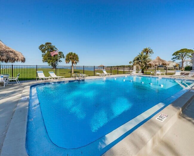 Building Photo - 610 Windrush Bay Dr