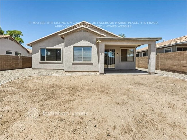 Building Photo - 3213 S 103rd Dr