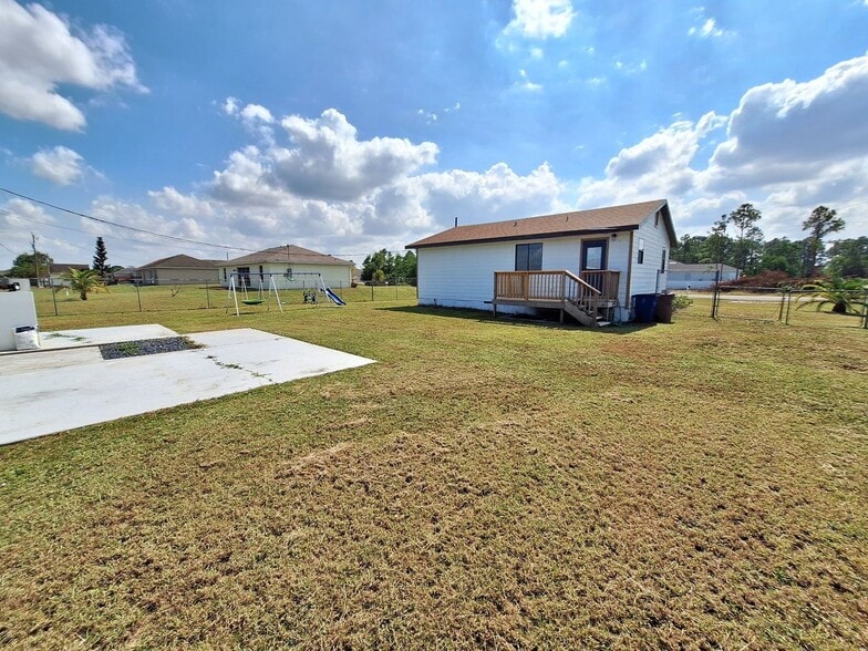 Building Photo - Cozy 3BR 1BA House Near Buckingham Area RECENTLY REDUCED!