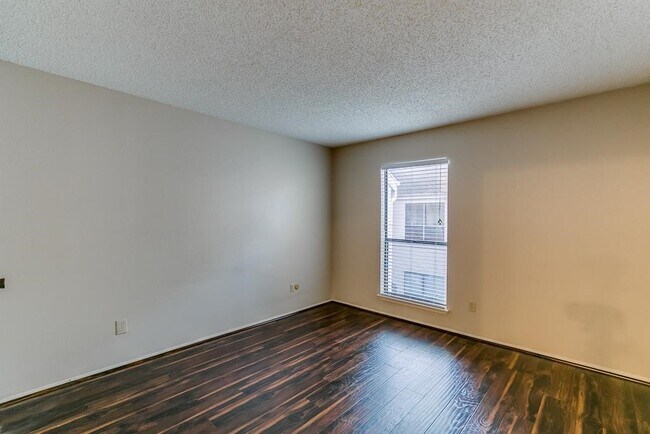 Building Photo - 7950 N Stadium Dr