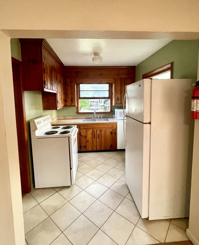 Building Photo - VP Real Estate 21