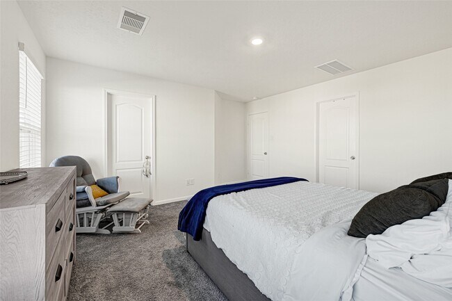 Building Photo - 5238 Tall Tower St