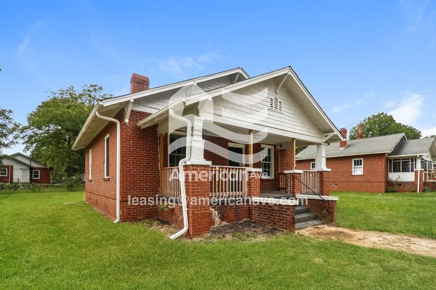 Building Photo - 806 Beech St