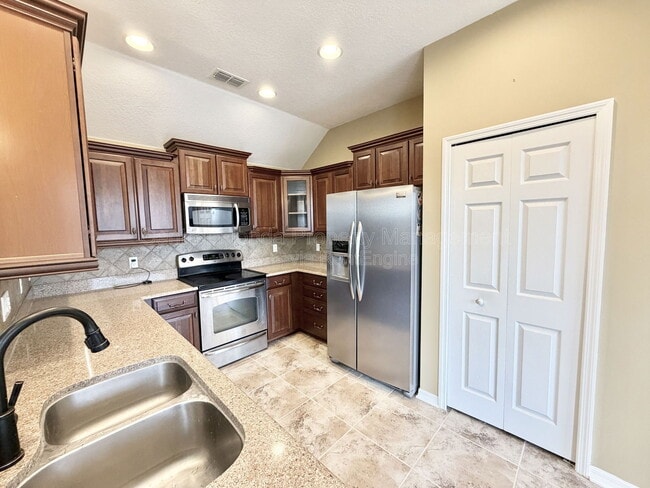 Building Photo - 8409 Chamberlain Pl