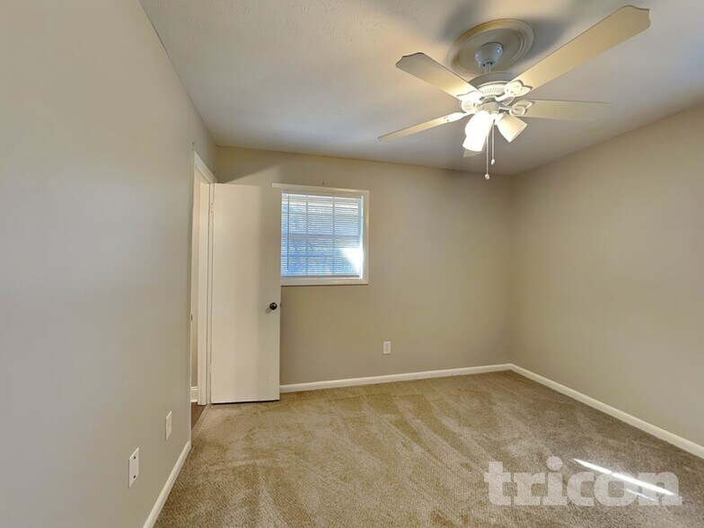 Building Photo - 1382 Peggy Ln NW