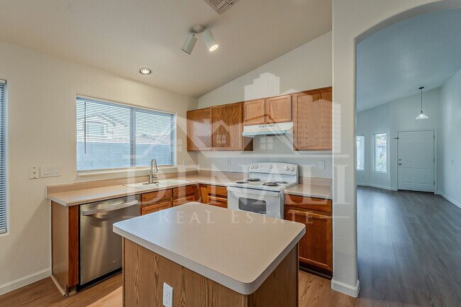 Building Photo - 3980 E Pinon Ct